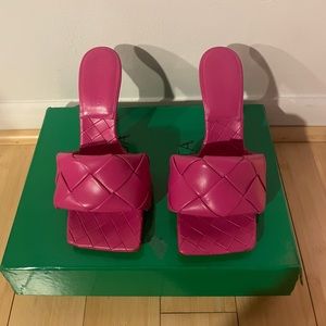 Bottega Veneta lido hot pink slide sandals